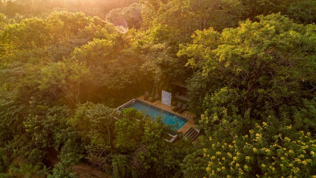 Area 4 eco cubes, Ella