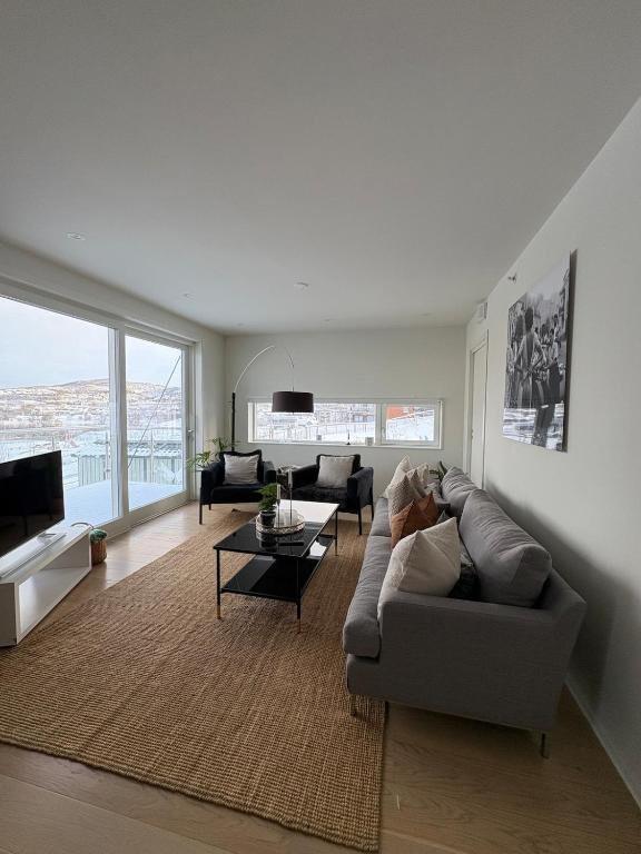 Sea view, 2 bedroom apartment, Tromsø