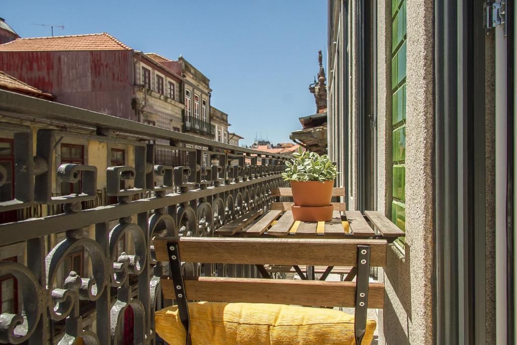 Liiiving in Porto | Blue Flower Apartment — Hotel in Porto