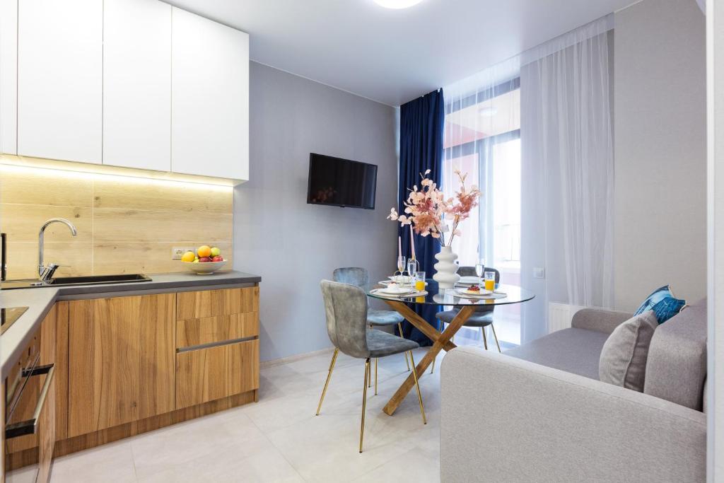 Nyvky Like Home - Сан Франциско - Квартира 291 з балконом, Kyjev