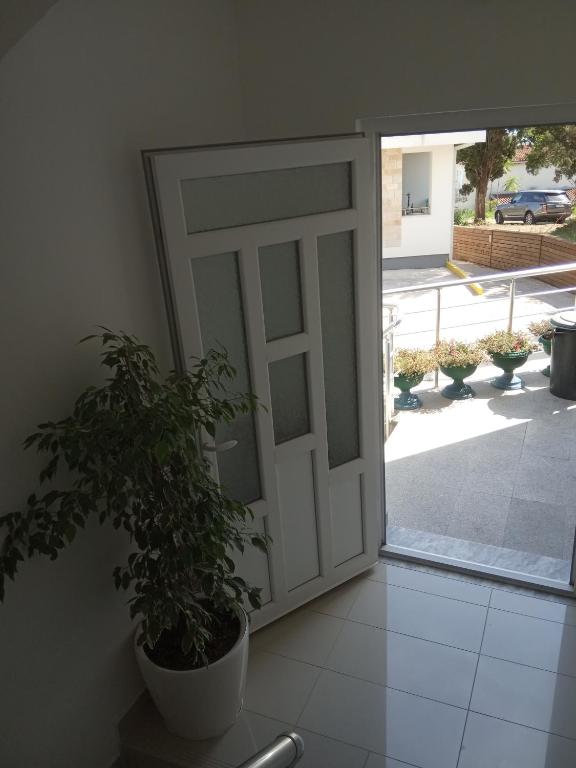 Wonderful Seaview Apartment - 4