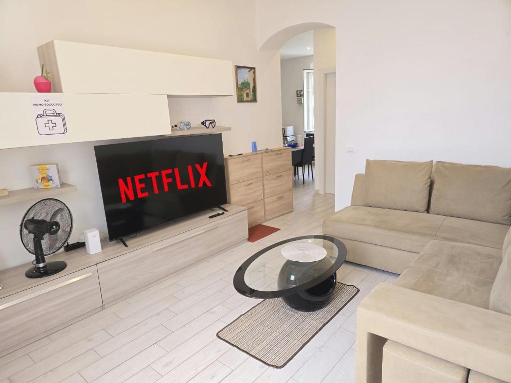 homeloly - 230 dalla stazione di migliarina perfetta per le 5 terre, La Spezia