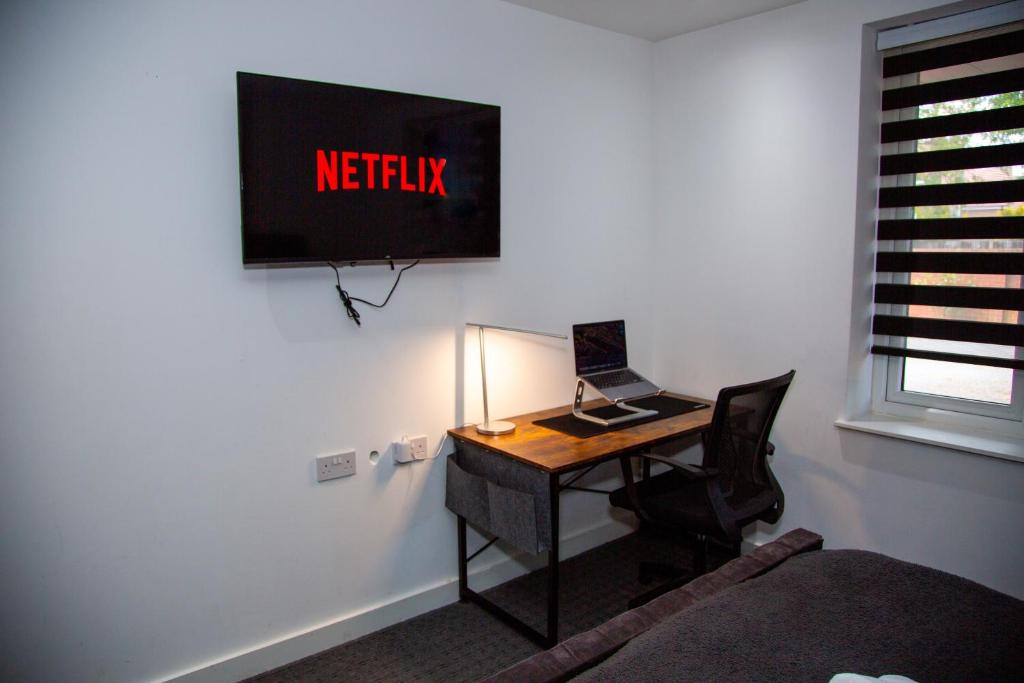 Modern 2 Bedroom Apartment Free Parking, Uxbridge