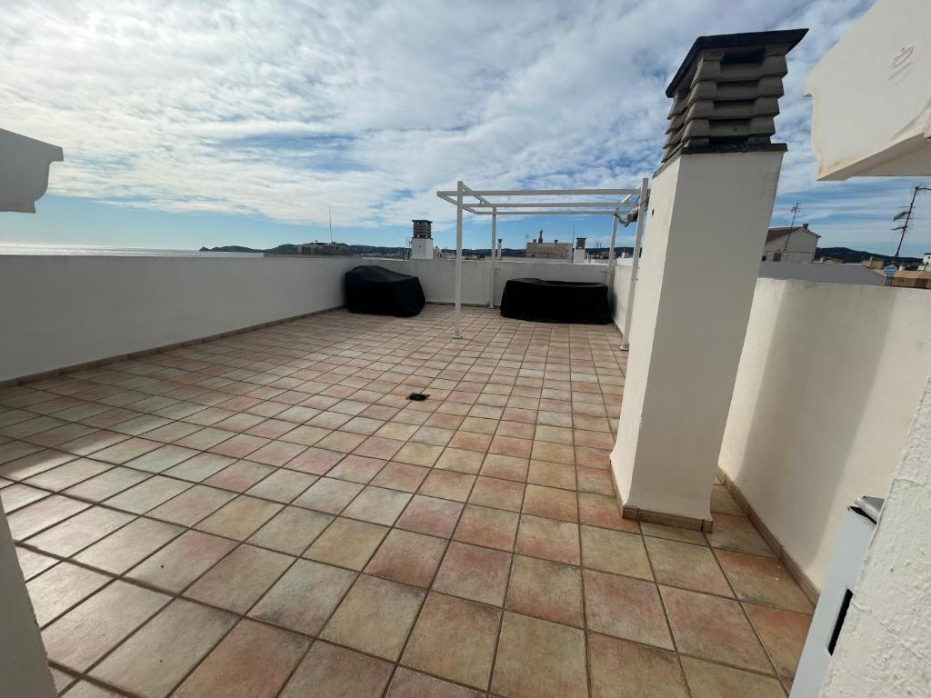 Duplex with spacious terraces and stunning sea views, right next to the beach - 5