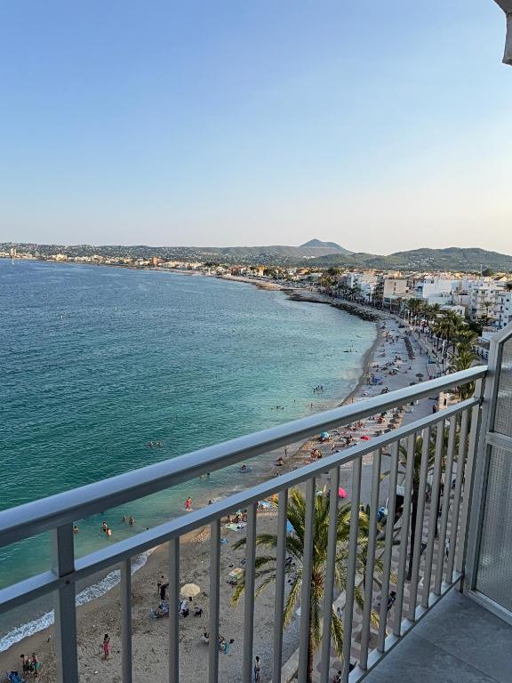 Studio with lovely sea views - 2