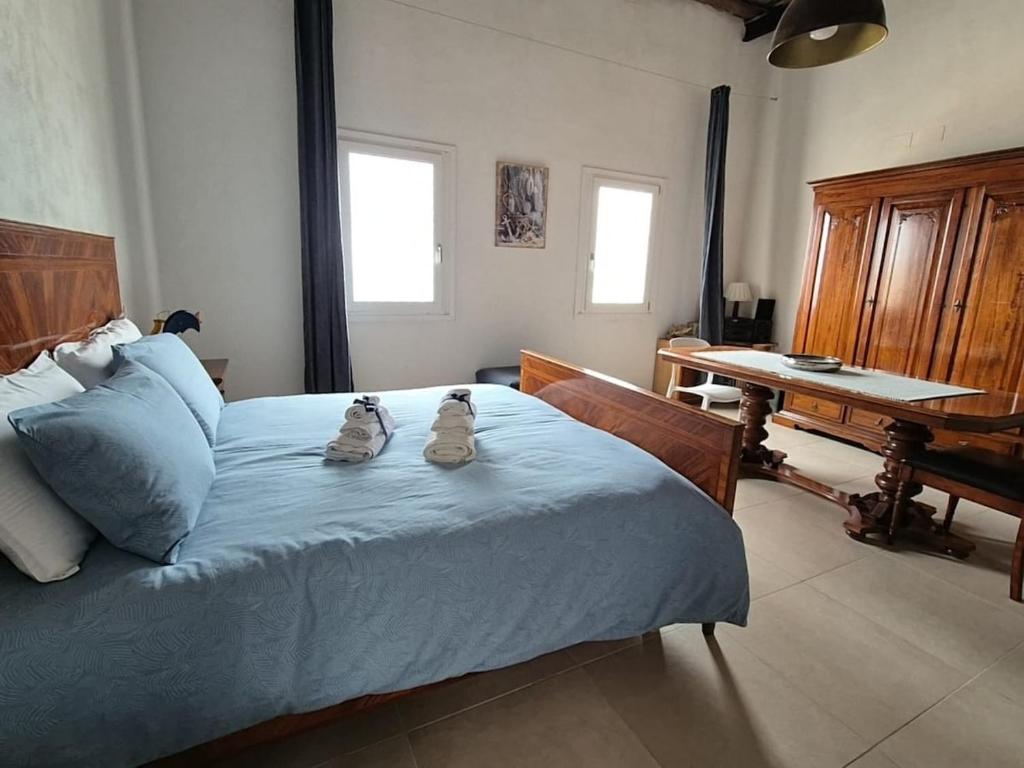 Ossuna Seaview Door - 4