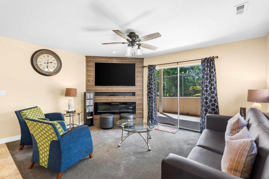 Fairway View Escape - For 8, Branson