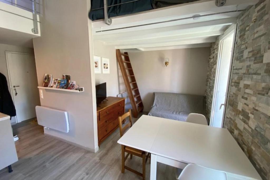 Beautiful dwelling close to the sea - 3
