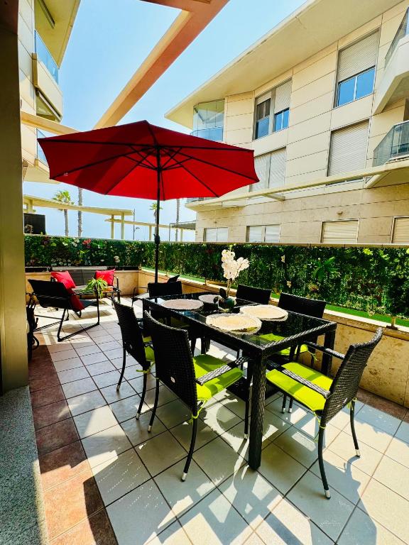 Stylish Apartment with Terrace on the BeachFrom, Valencie