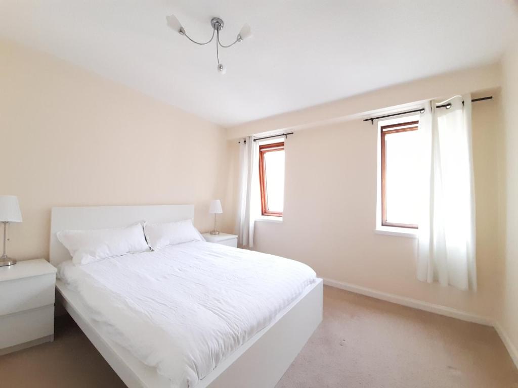 this flat is permenantly removed from bkngcom list, Moffat