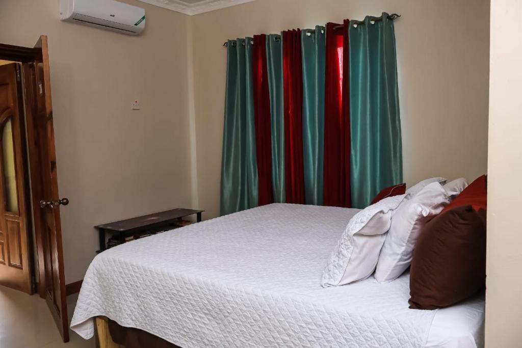 Serenity Escape Apt 3, Runaway Bay