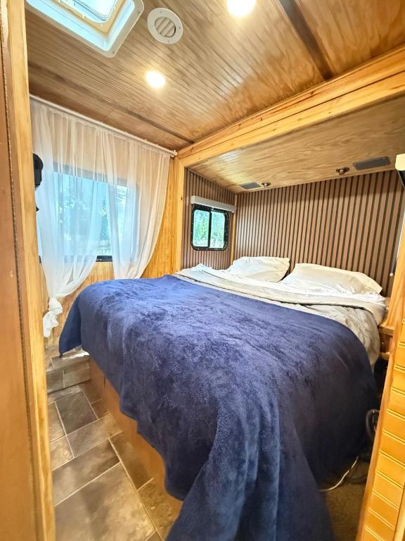 Sun RV in Trailer park, Naples