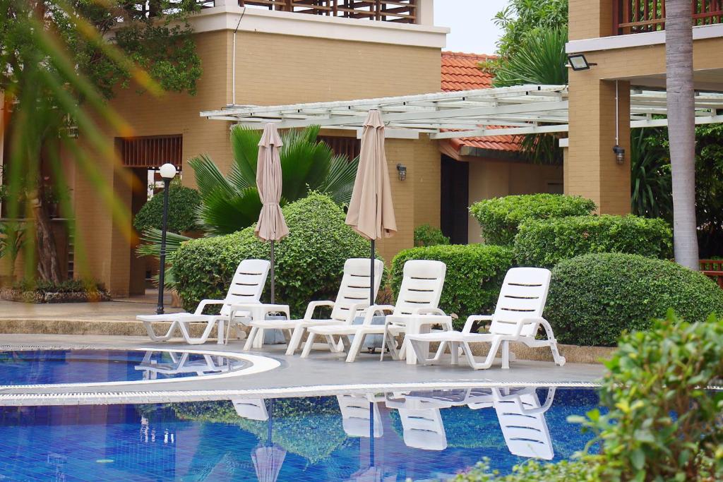 スイミングプール