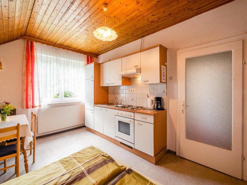 Apartment in Tröpolach near Nassfeld - 4