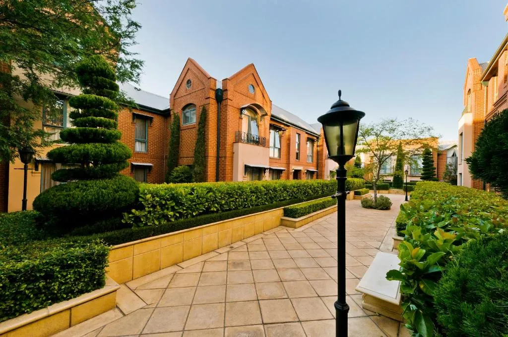 Majestic Old Lion Apartments, hotel in Adelaide