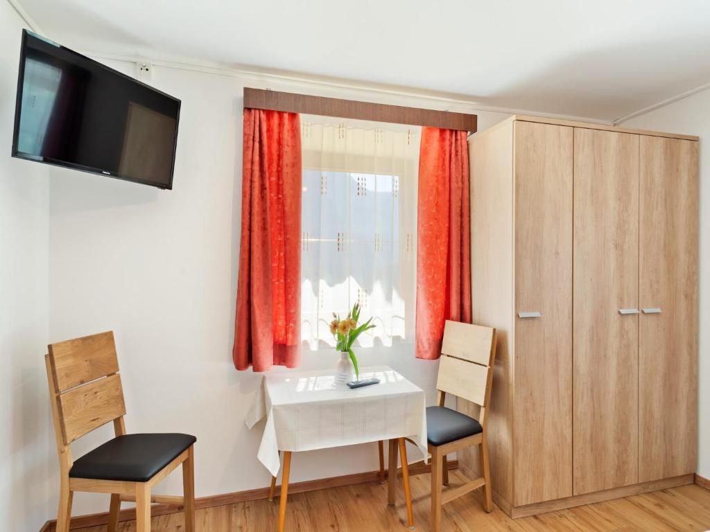 Apartment in Ötz near Hochoetz Ski Area - 3