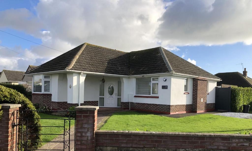 Ocean La Vie, Barton on Sea