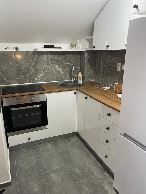 Mikos apartmani - 5
