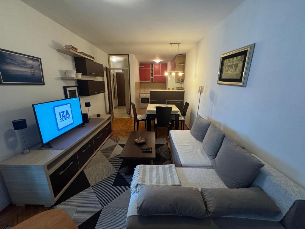 Modern Apartment Free Parking Near Center - 1