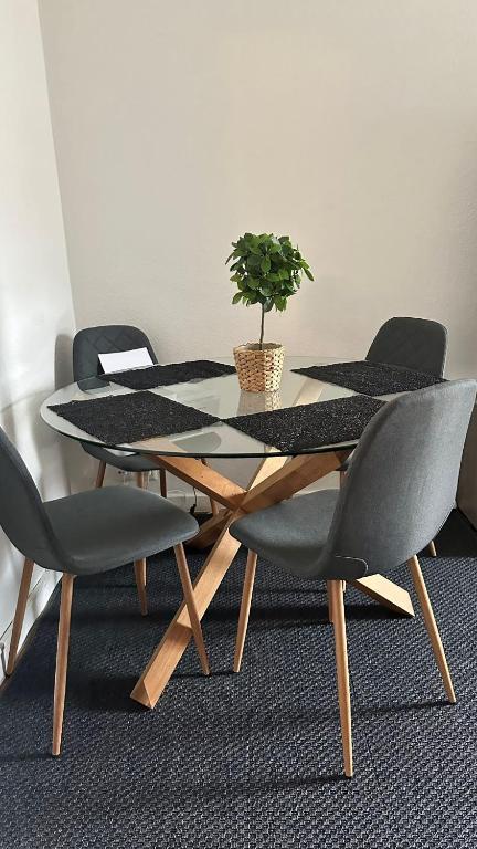 Well-Located Comfortable Complet - 5