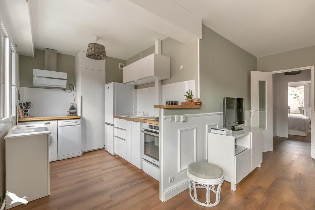 ArcachonT2 neuf avec terrasse & parking Plage à pied 2 min - 5