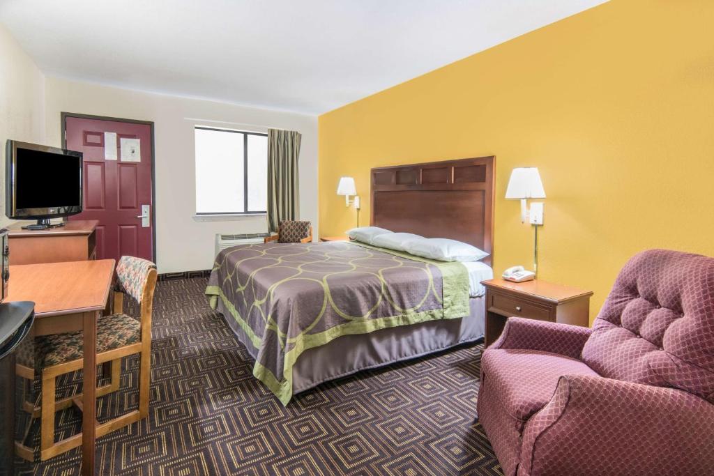 Americas Best Value Inn Seguin Photo 9