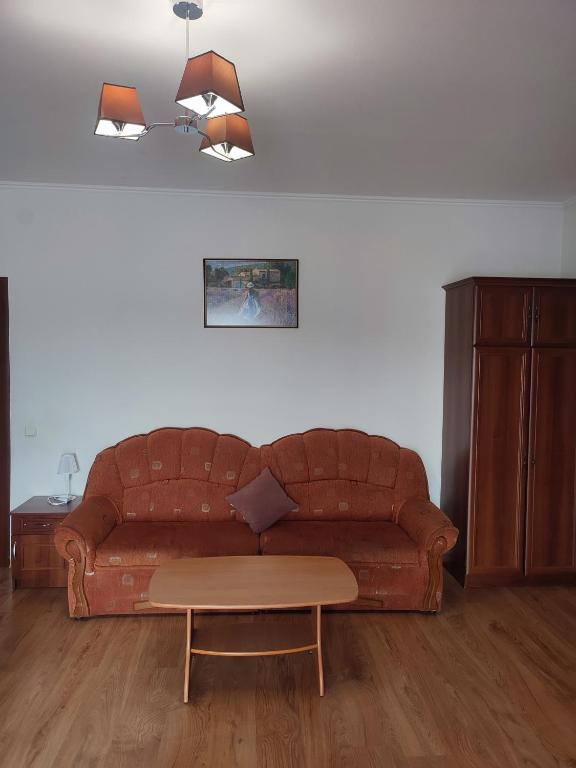 DOBA - Центр 2 кім студія 7 місць Завжди тепла !, Mukačevo