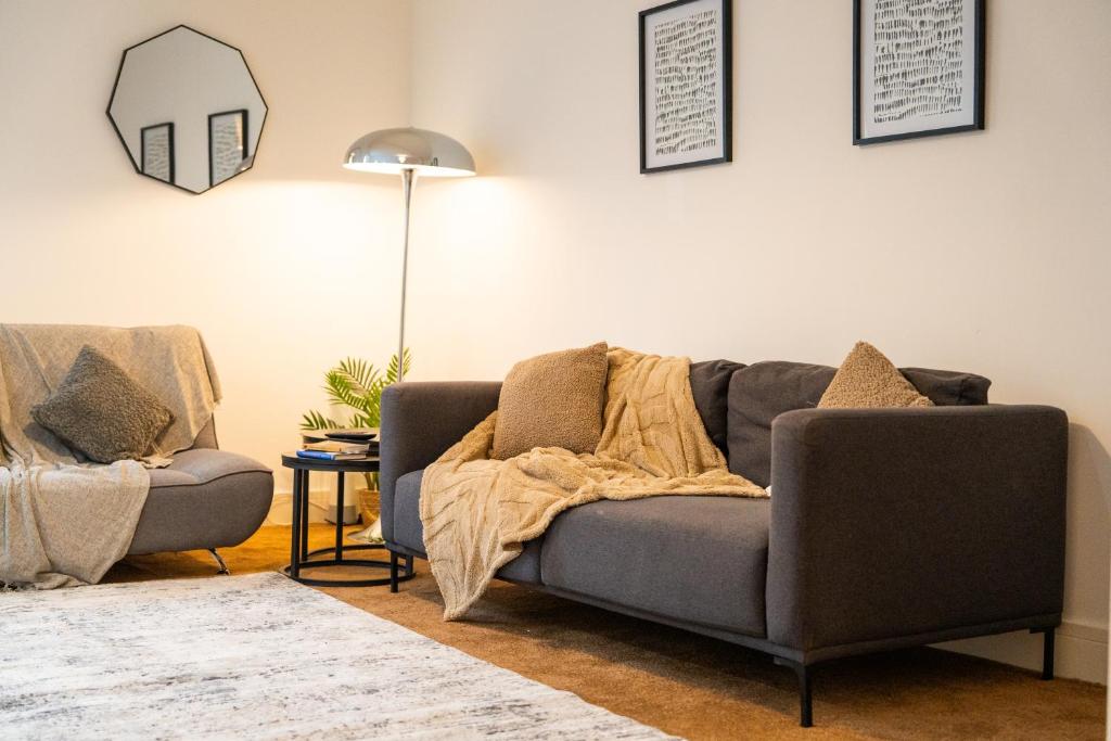 Discounts for Weekly & Monthly Stays - Ground Flat, Canterbury