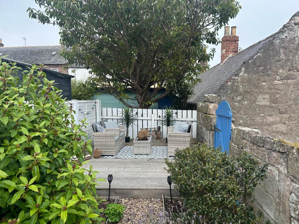 The Place, Johnshaven