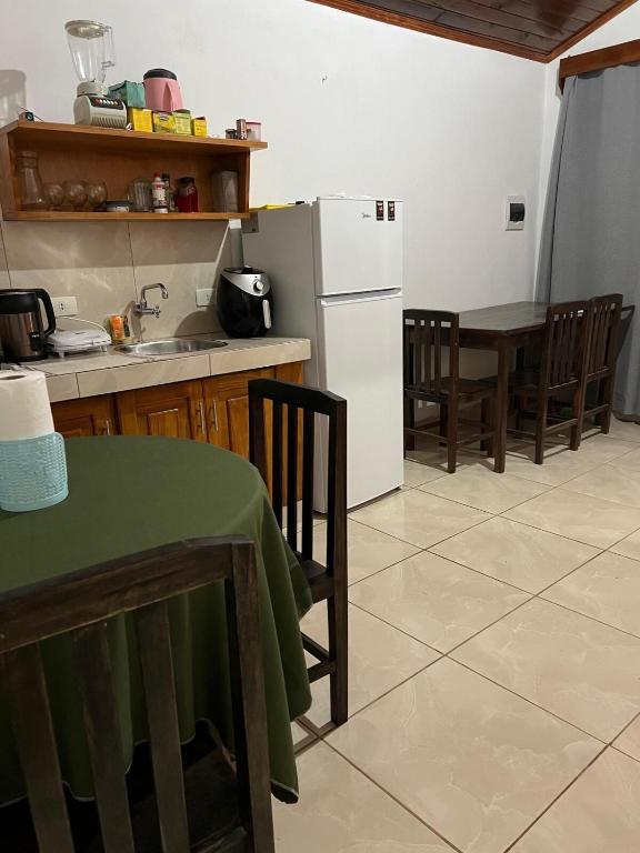 Casa Florida a 15 minutos de Encarnación - 4