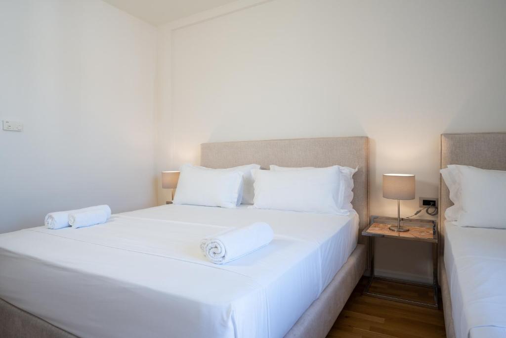 Durres Bay Hotel — Hotel rooms in Golem, Tirane