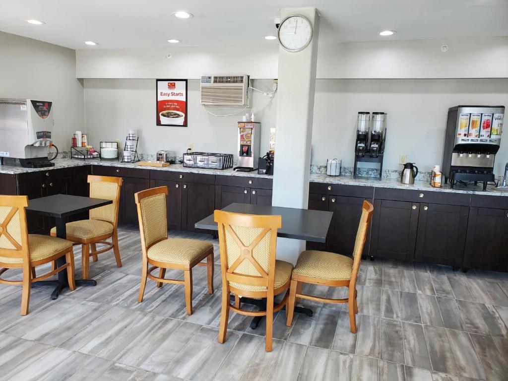 Econo Lodge Inn & Suites Mason City - Clear Lake お料理のイメージ