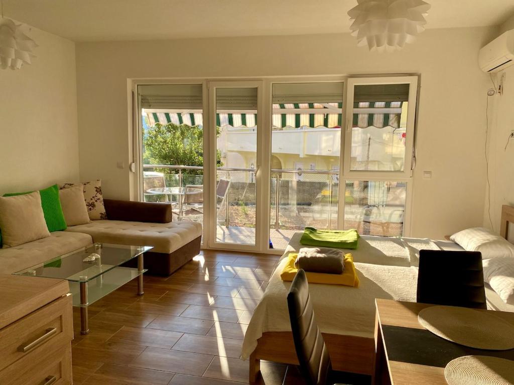 Wonder home, Sutomore