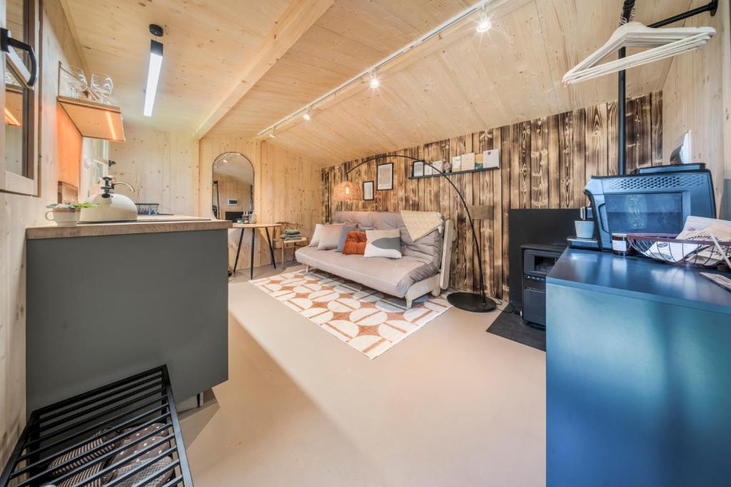 Kraska u Olšovce, Jedovnice v Moravském krasu, Blansko