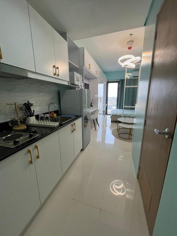 Lush Residence, Manila