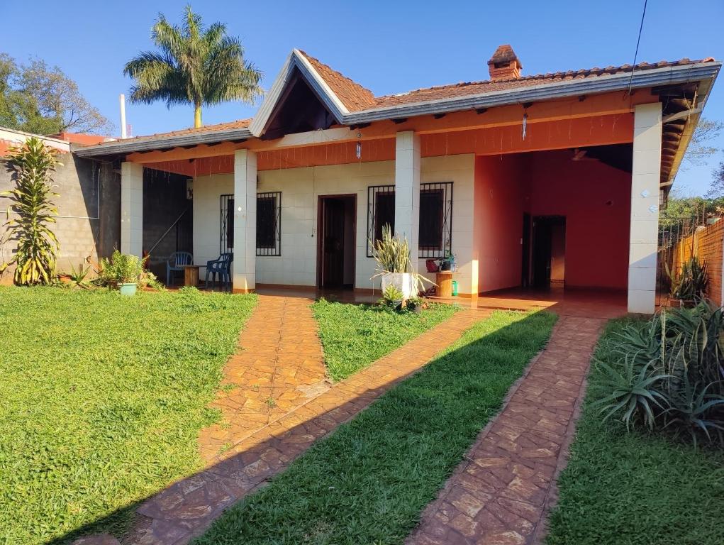 Casa Amplia en Encarnación disponible WRC - 1