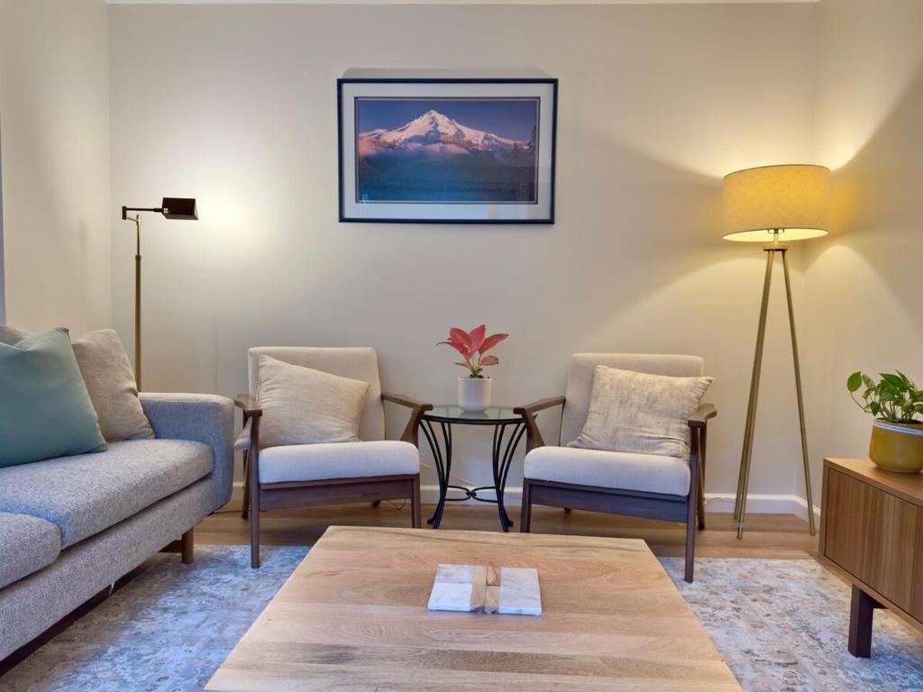 Home in Beaverton, Beaverton