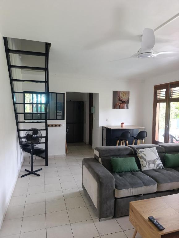 Ti Rèv Soley, Sainte-Anne