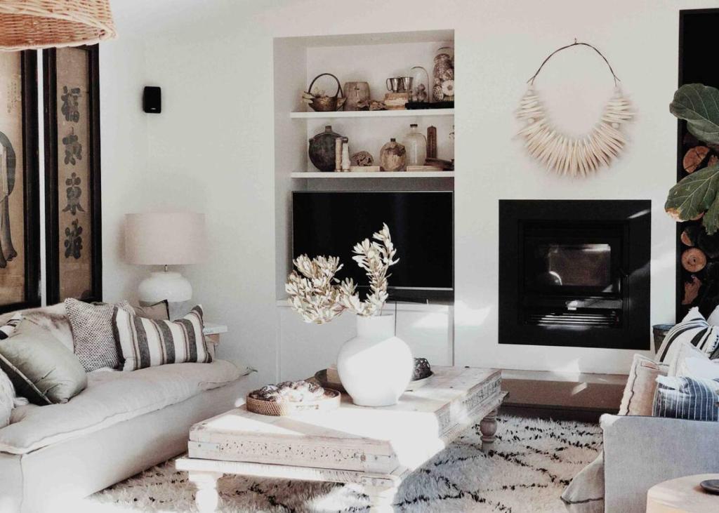 The Tasman Secret, Manyana