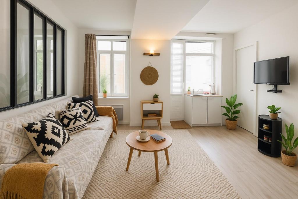 124a LE MARAIS - RICHARD LENOIR working & living - 4