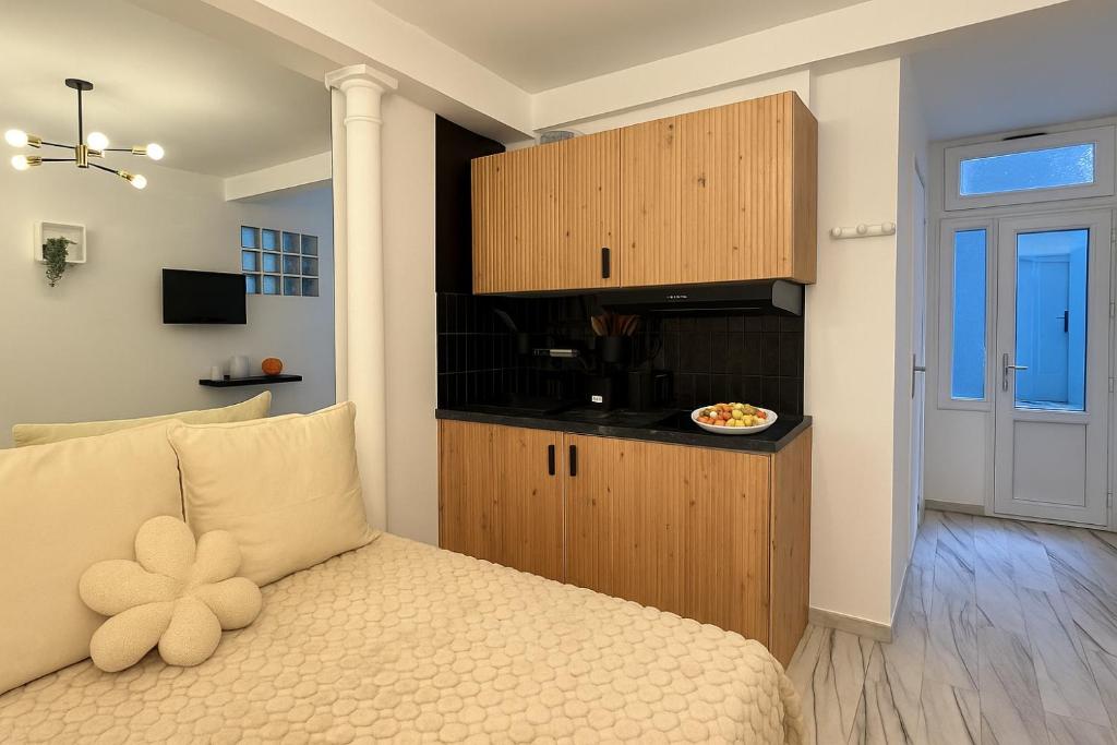 Charming getaway in Le MARAIS - OBERKAMPF working & living - 5