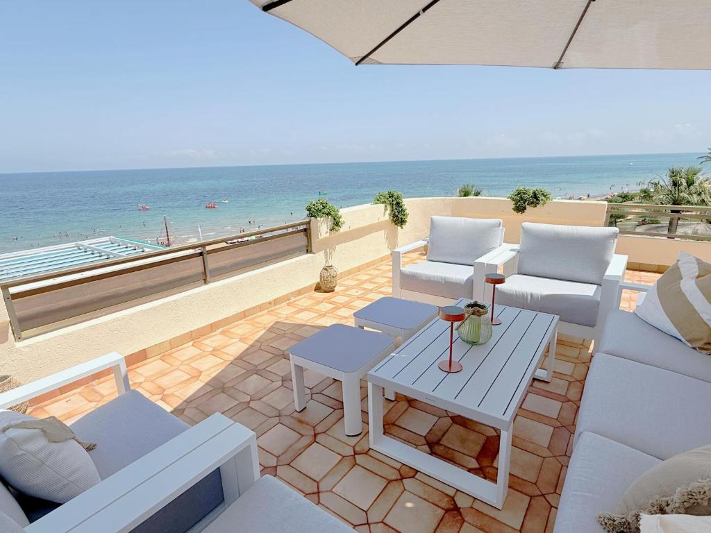 Playa Grande 52 by homeprive - 2