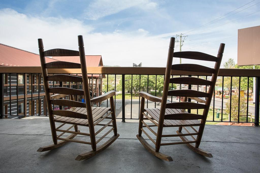 Balcony/terrace, Timbers Lodge Hotel in Pigeon Forge (TN)