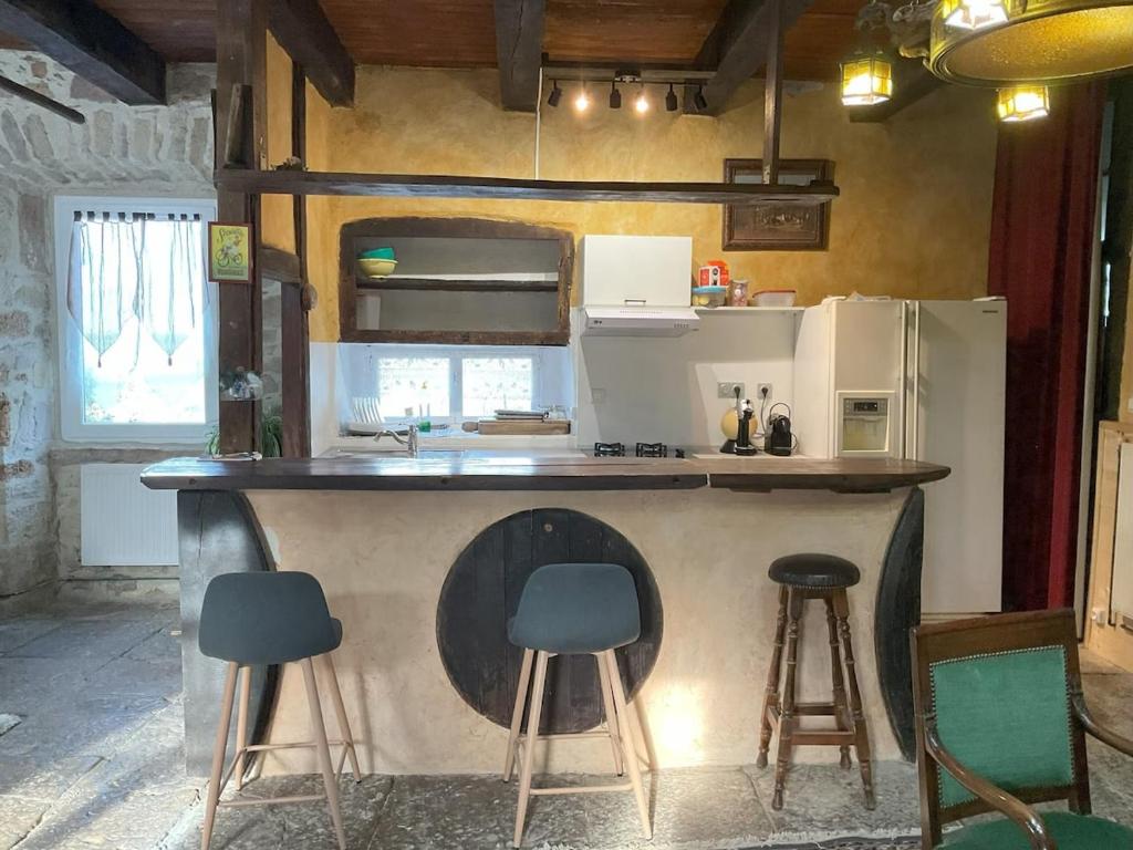 Ferme du XVIIe siècle restaurée 120 m2, Goutrens