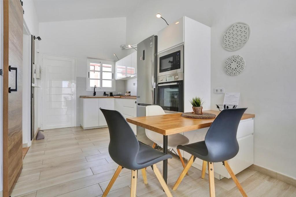 Quiet apartment perfect for couples - 2