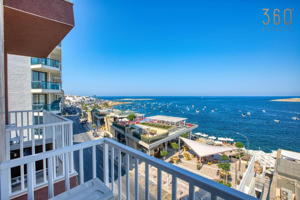 Sun, Sea & Comfort, Qawra Suites with Stunning Views by 360 Estates, St Paul's Bay