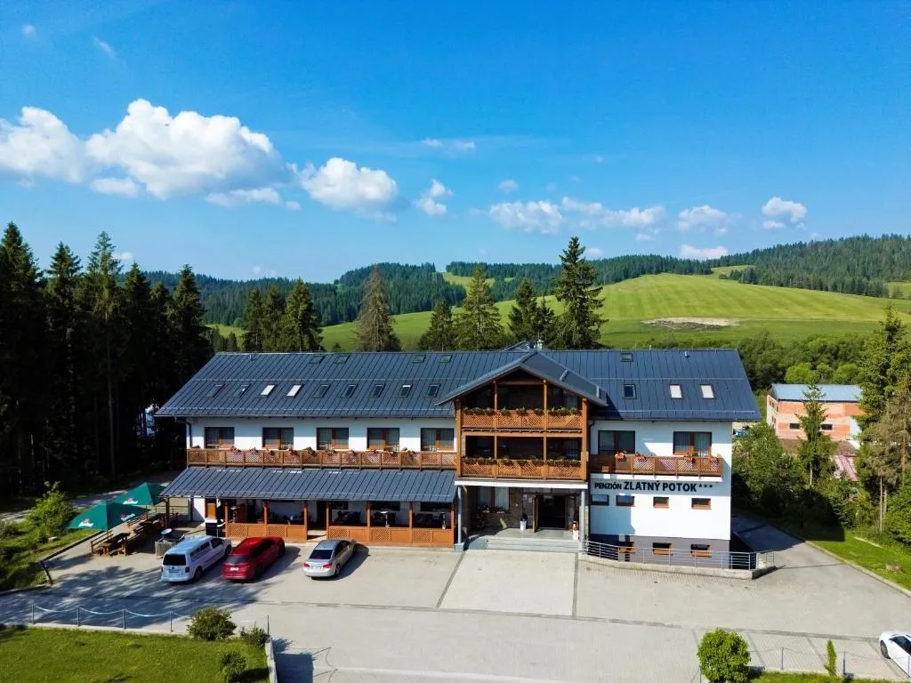 Penzión Zlatny Potok, hotel v destinaci Mutné