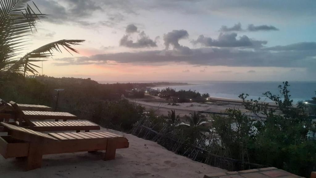 Stunning sea view, charming beach house in Barra, Mozambique - 4x4, Miramar