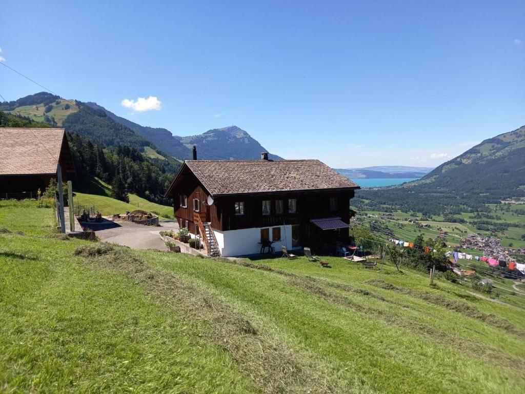 Biohof Langberg, Lauerz