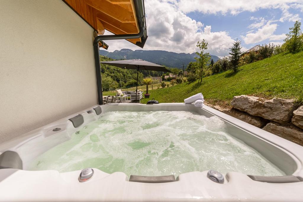 Villa Alésia - Jacuzzi et vue montagnes, environnement apaisant - 5